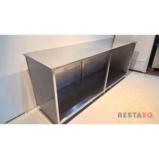 RST-pöytä etulevyllä 2400 - RestaEQ