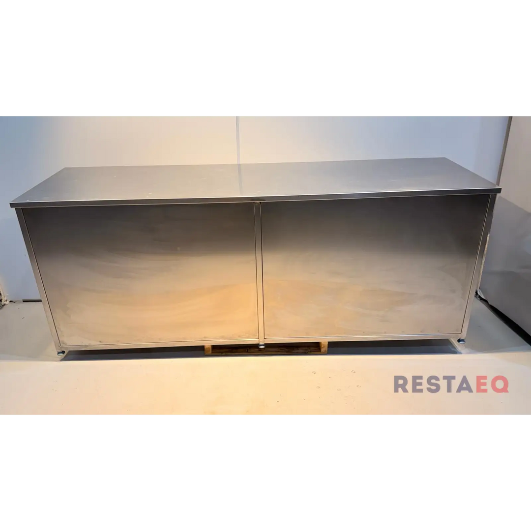 RST-pöytä etulevyllä 2400 - RestaEQ