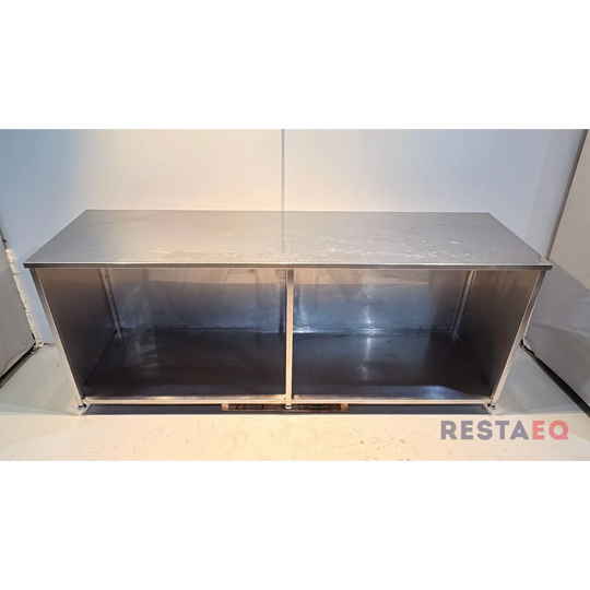 RST-pöytä etulevyllä 2400 - RestaEQ