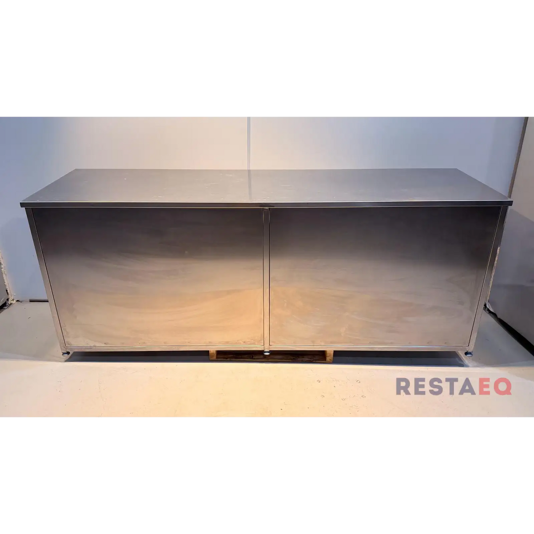 RST-pöytä etulevyllä 2400 - RestaEQ