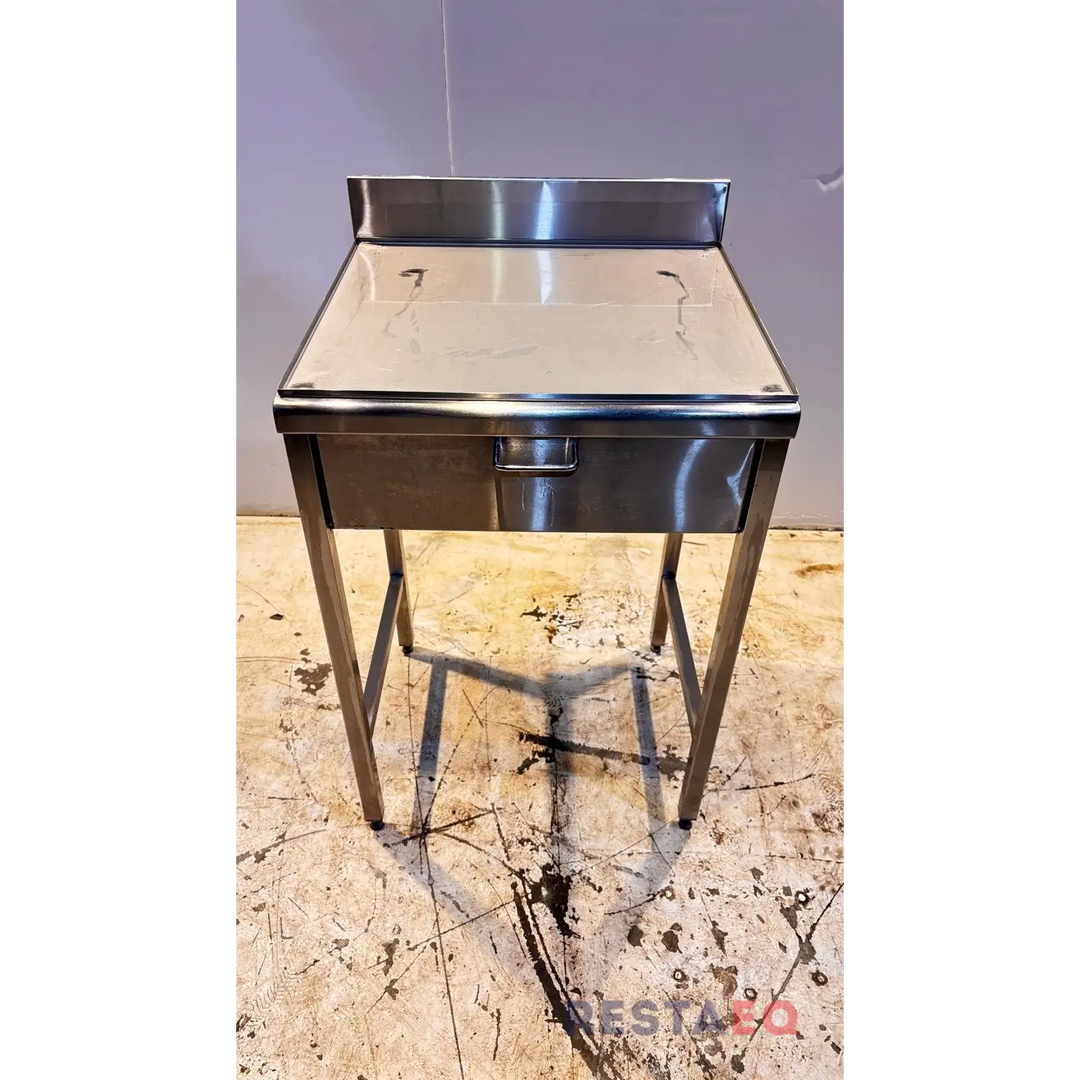 RST-pöytä laatikostolla 600 - RestaEQ