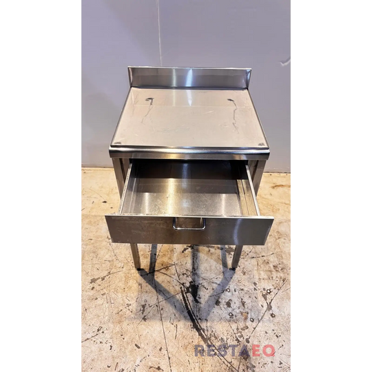 RST-pöytä laatikostolla 600 - RestaEQ