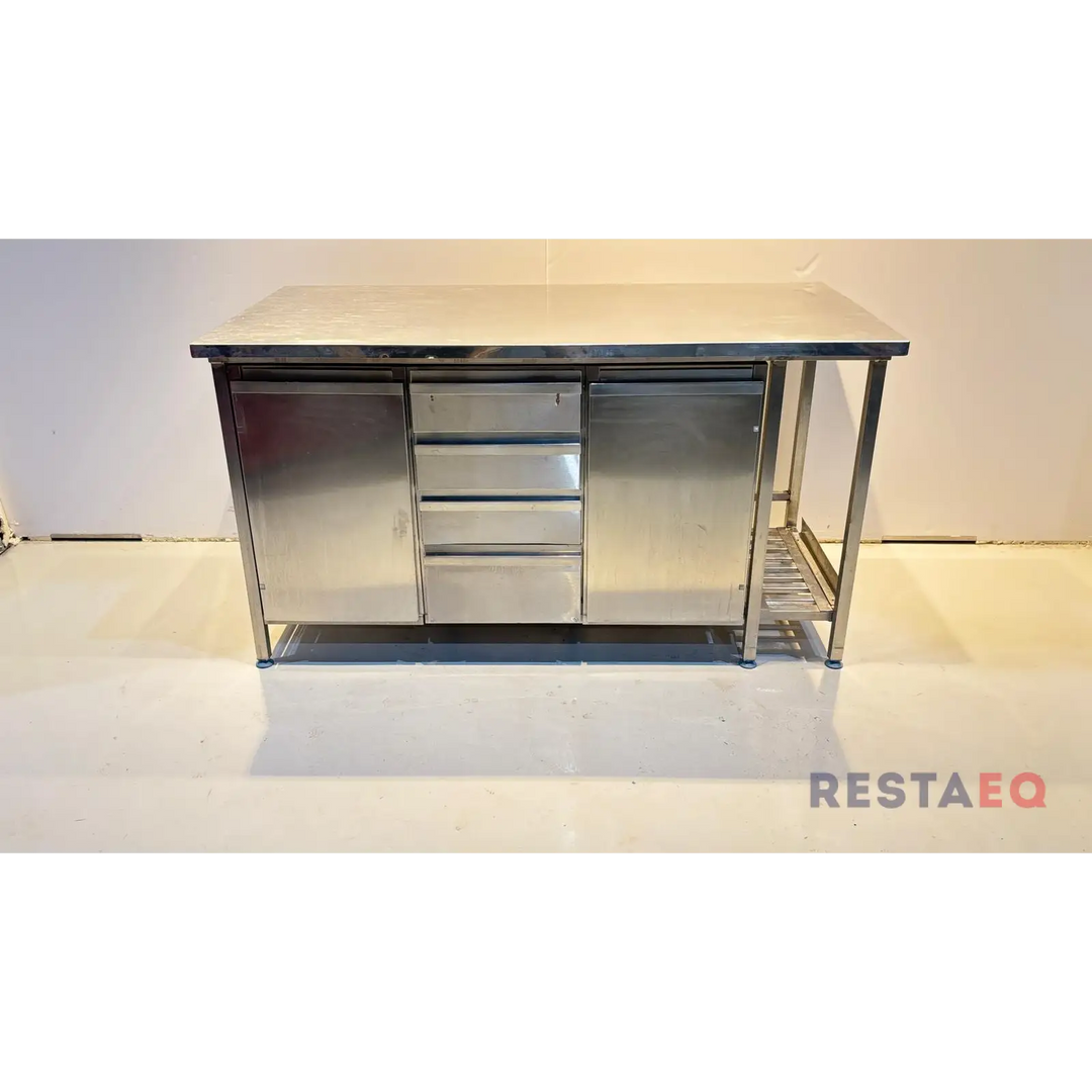 RST-pöytä laatikostolla ja kaapeilla 1500 - RestaEQ