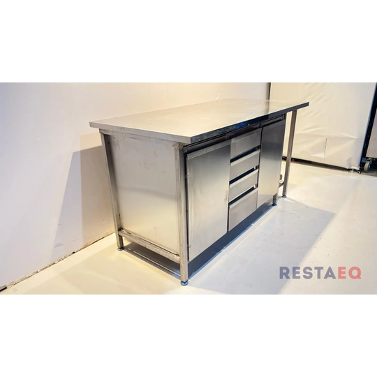 RST-pöytä laatikostolla ja kaapeilla 1500 - RestaEQ