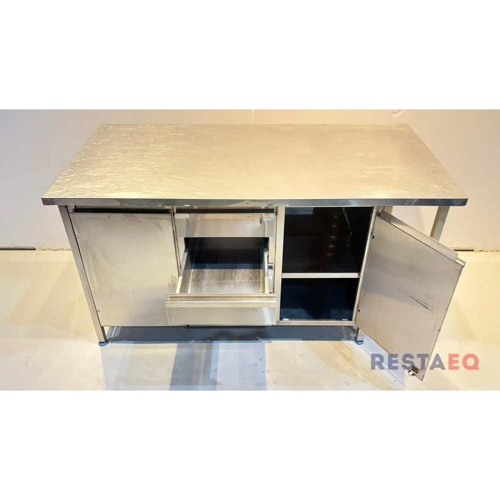 RST-pöytä laatikostolla ja kaapeilla 1500 - RestaEQ