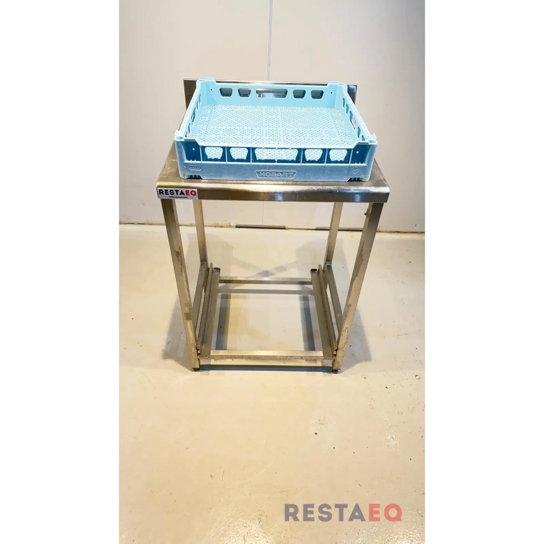 RST-pöytä vedettävällä alahyllyllä 600 - RestaEQ