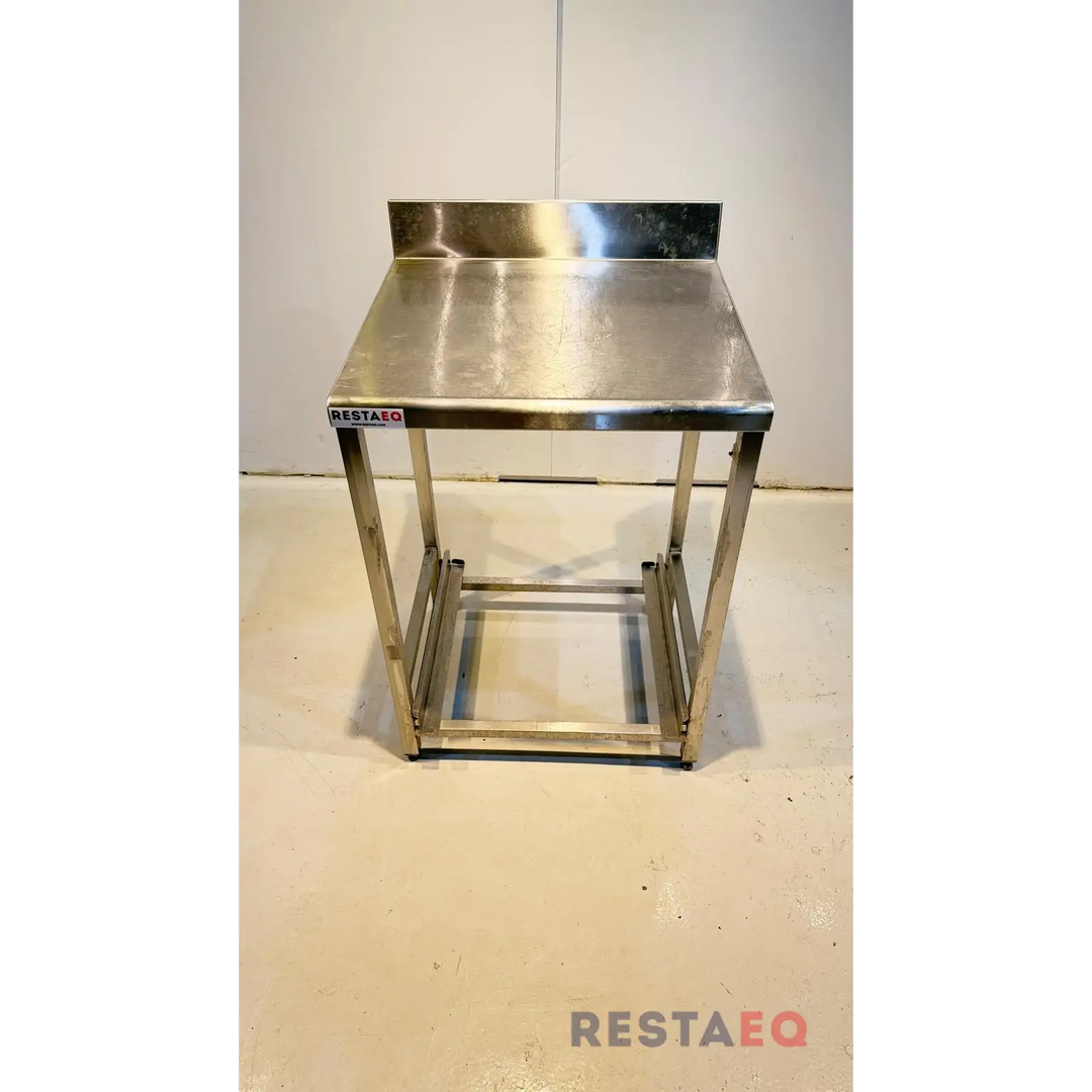 RST-pöytä vedettävällä alahyllyllä 600 - RestaEQ