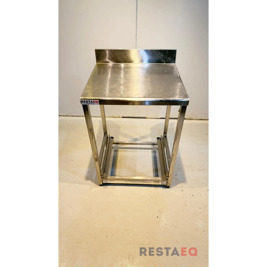 RST-pöytä vedettävällä alahyllyllä 600 - RestaEQ