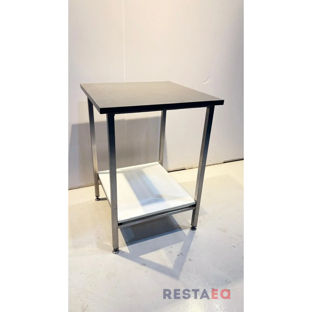 RST-rungolla oleva pöytä 650 - RestaEQ