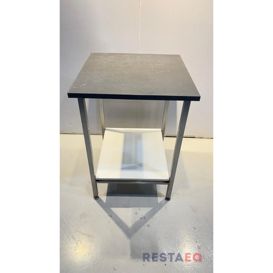 RST-rungolla oleva pöytä 650 - RestaEQ