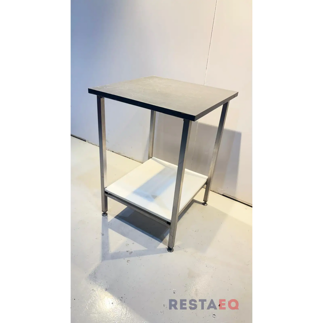 RST-rungolla oleva pöytä 650 - RestaEQ