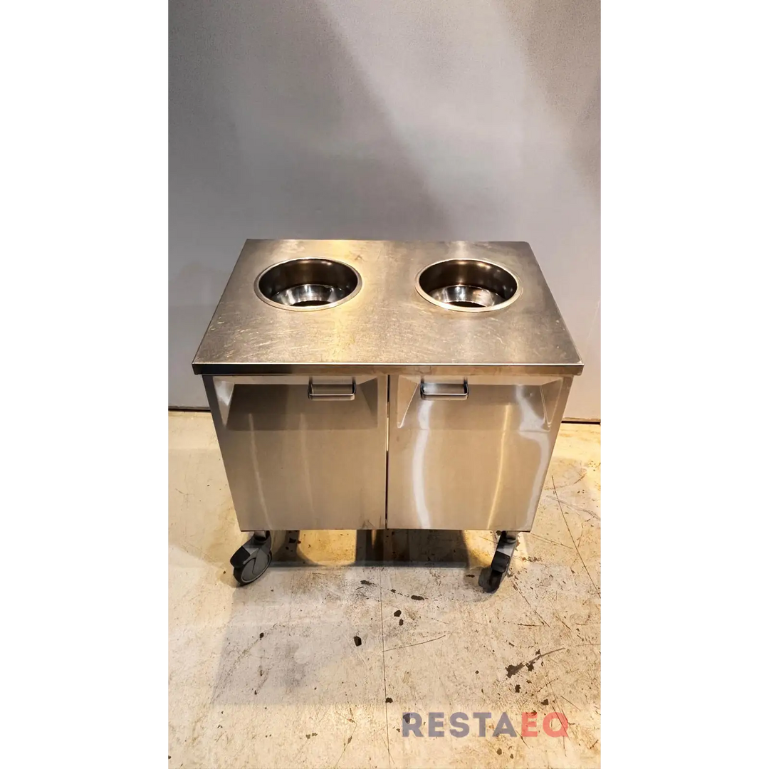 RST-vaunu roska-aukoilla 800 - Metos