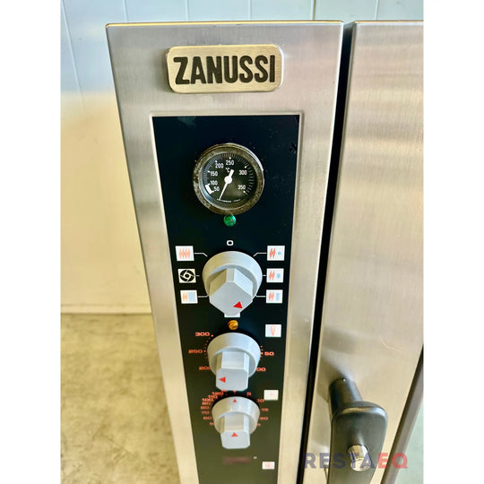 Zanussi monitoimiuuni FCFE101-0 - Zanussi