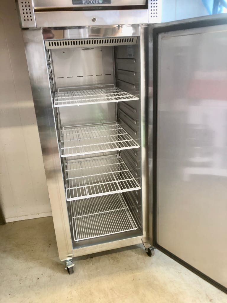 Tefcold RF710 pakastin pyörillä - Tefcold